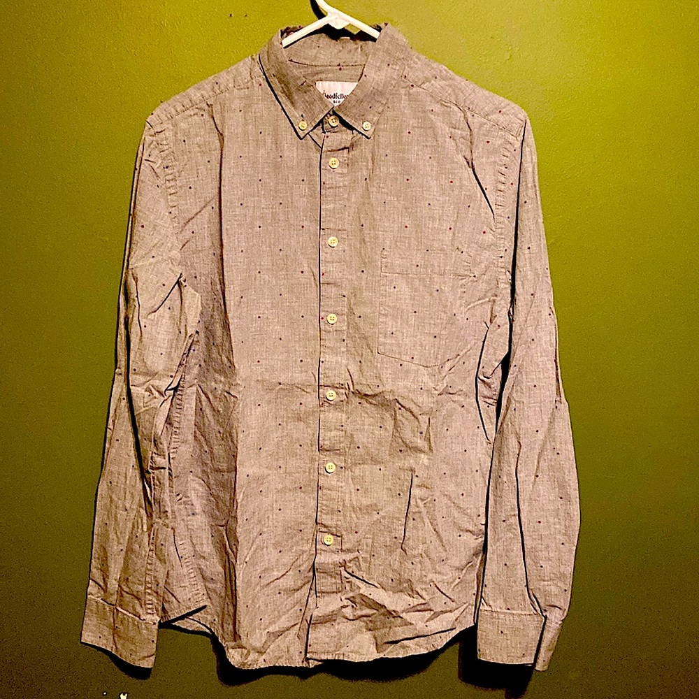 Goodfellow & Co. men’s size medium “Northrop” standard fit dotted shirt.